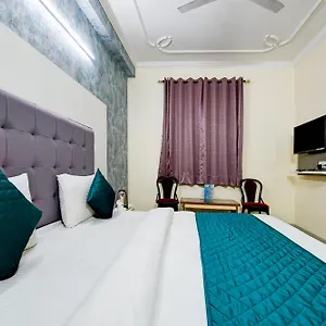 In Bb - Mayank Plaza-near Igi Airport Terminal-3 Guest house New Delhi