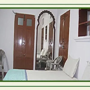 Jheel & Restaurant Guest house